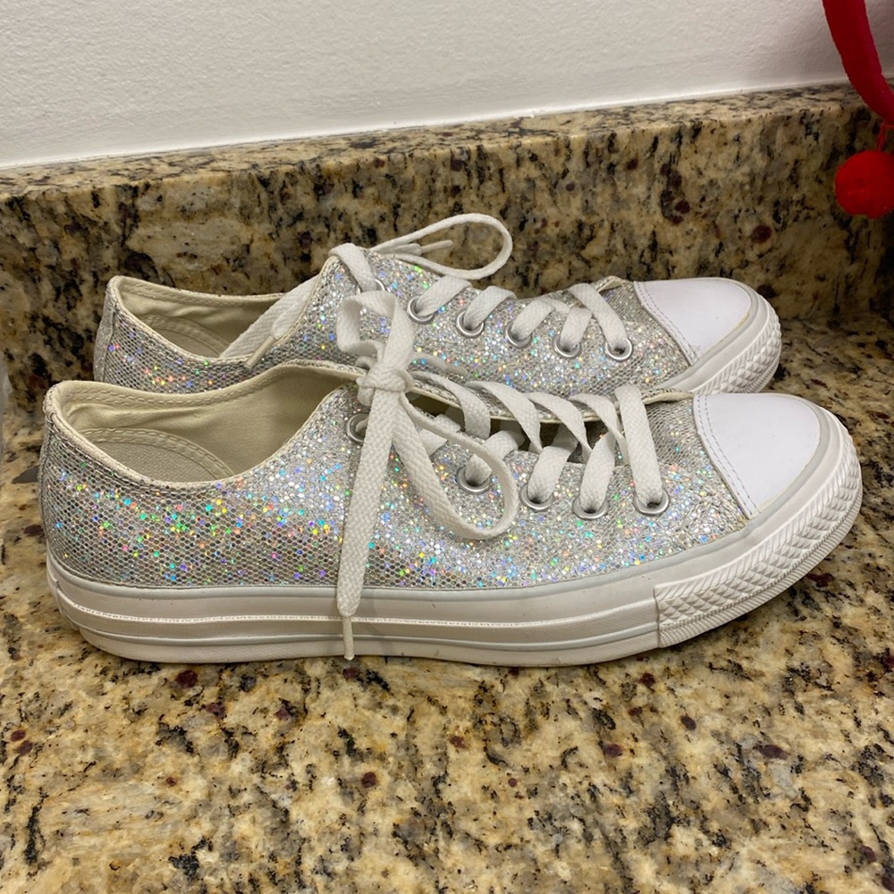 Converse sparkling canvas shoes size 8